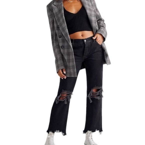 Free People Maggie Mid Rise Straight Leg Black Distressed Jeans - Picture 1 of 15